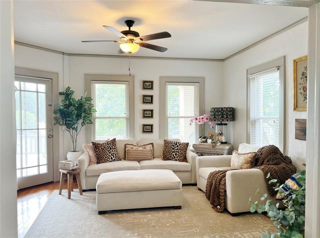 Building Photo - 420 W Franklin St