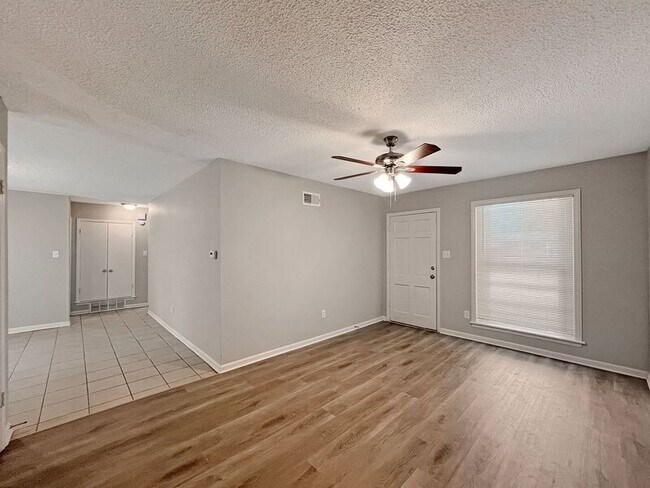 Foto del edificio - 1731 Carla Cove