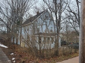 Building Photo - 17 Duke St