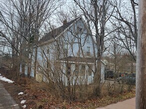 Building Photo - 17 Duke St