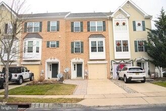 Building Photo - 18 Alexandra Ct