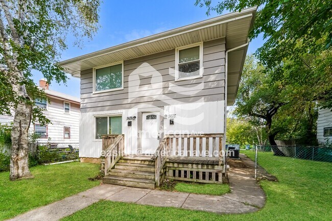 Foto del edificio - 5676#5676 North 61st Street, 53218; #1323338 - 1323338