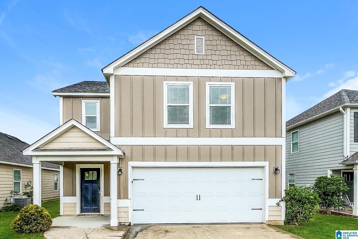 Foto principal - 915 Hawthorn Ln