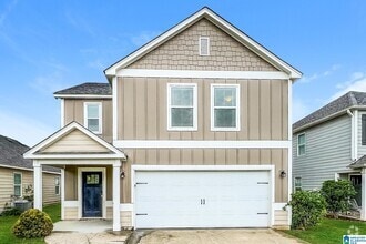 Building Photo - 915 Hawthorn Ln