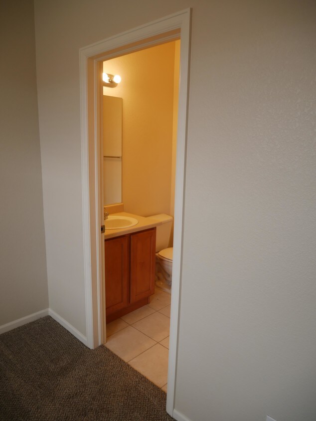 Full bath with Tub - 5461 Water Tower Promenade (Arvada, CO)
