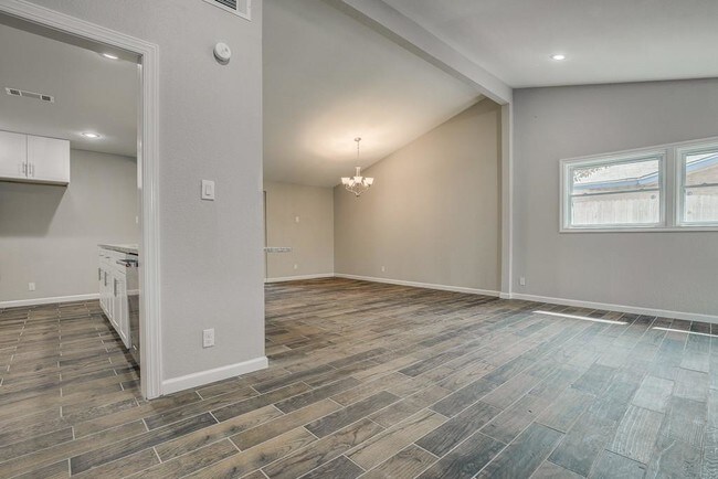 Building Photo - 2404 Scotswood Dr