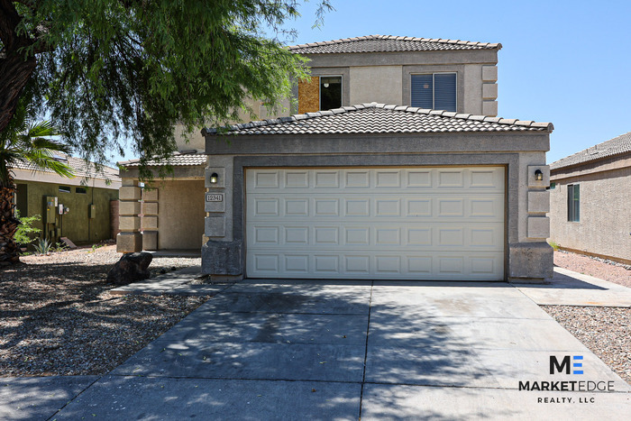 Foto principal - Home at El Mirage Rd/Cactus Rd! JOIN THE W...