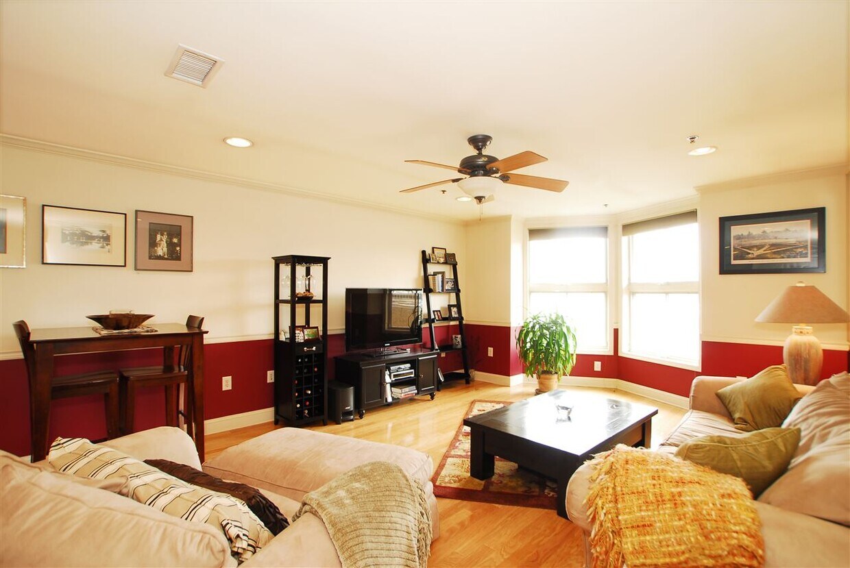 Foto principal - 812 Grand St