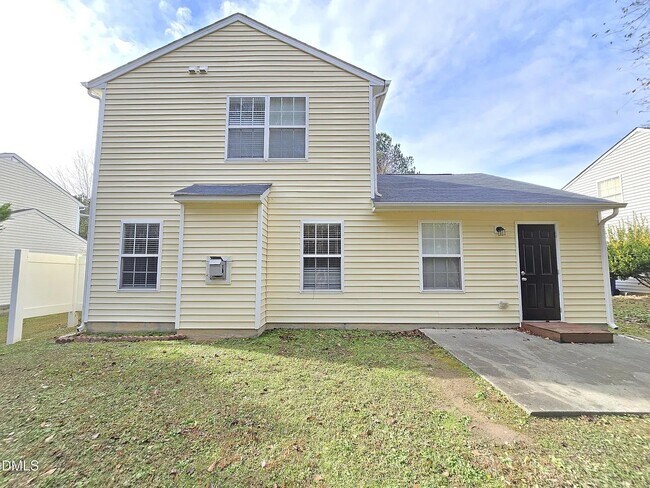 Building Photo - 3821 Tyler Bluff Ln