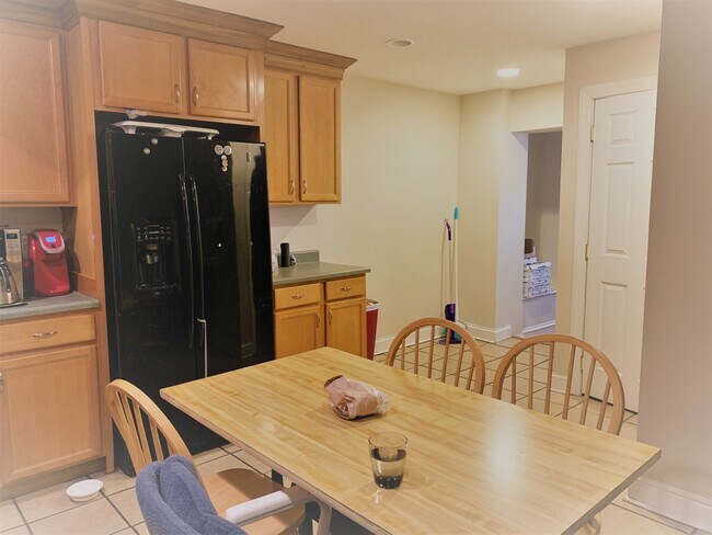 Foto del edificio - 2118 E Carson St