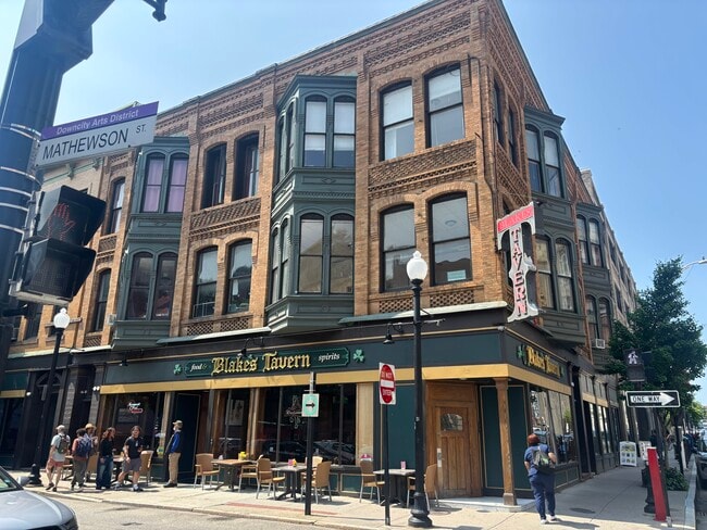 Building Photo - 124 Washington St