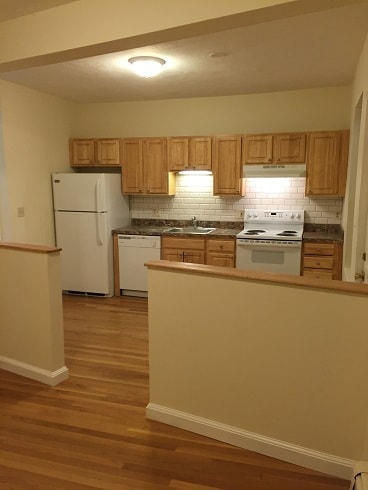 Primary Photo - 110 Berkshire St