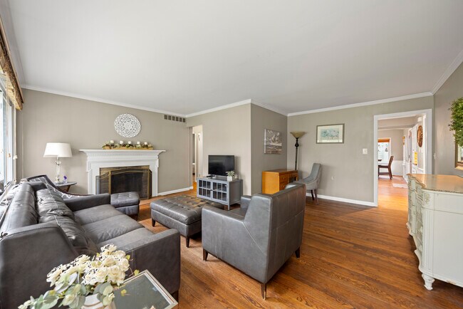 Foto del edificio - 15580 Birwood Ave