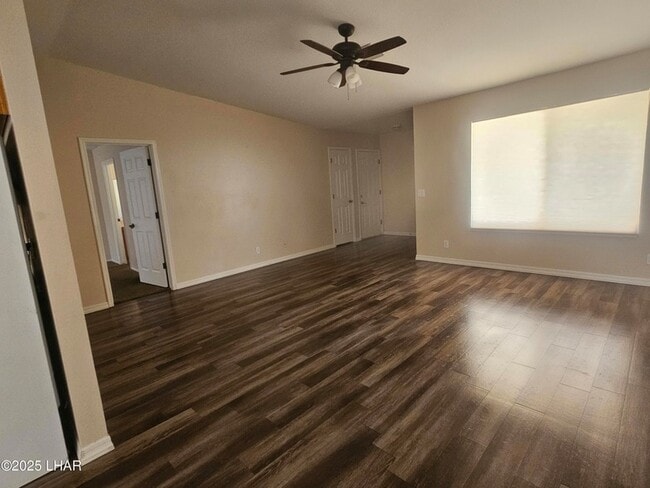 Building Photo - 3633 Desert Garden Dr