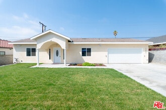 Building Photo - 1221 N Azusa Ave