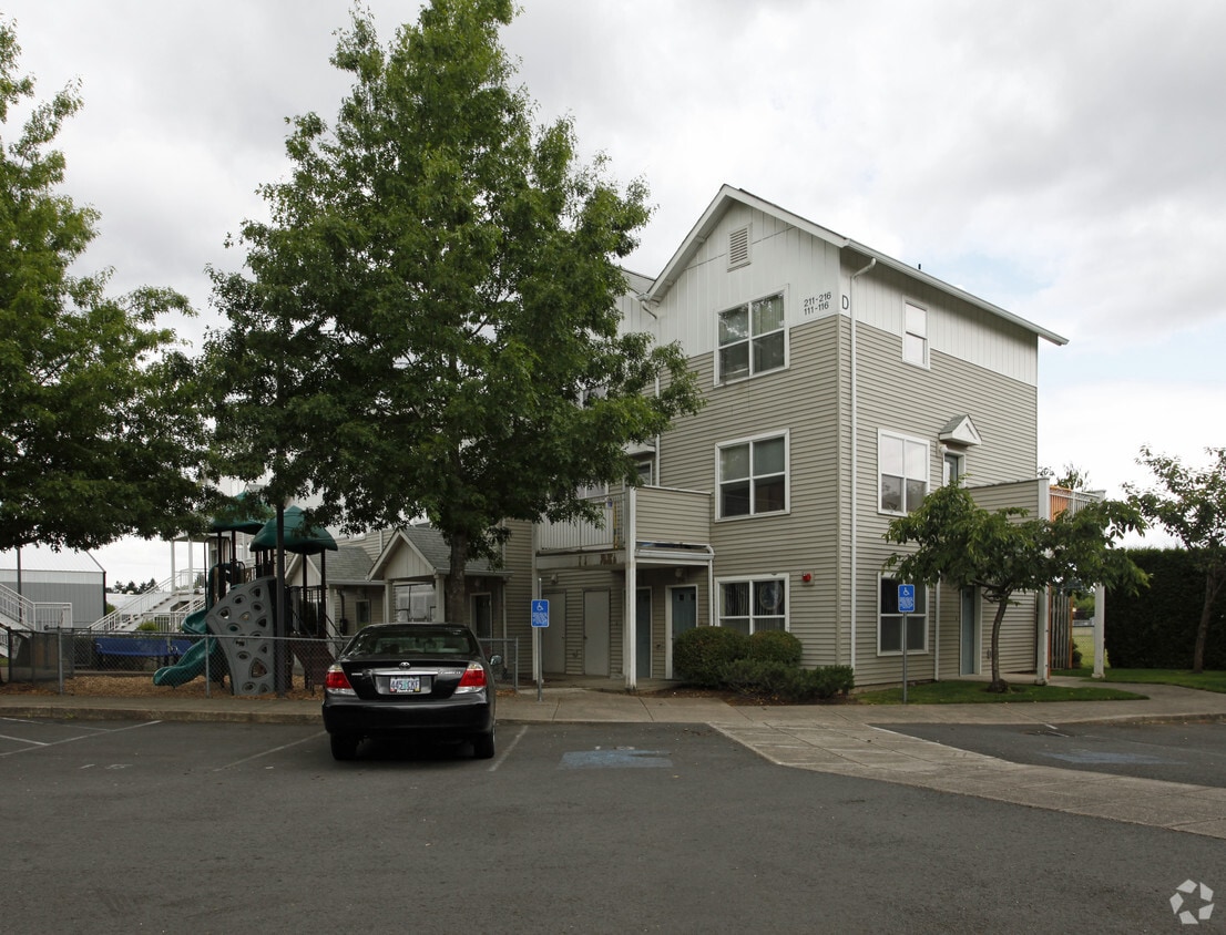 Kelly Place Apartments Gresham, OR