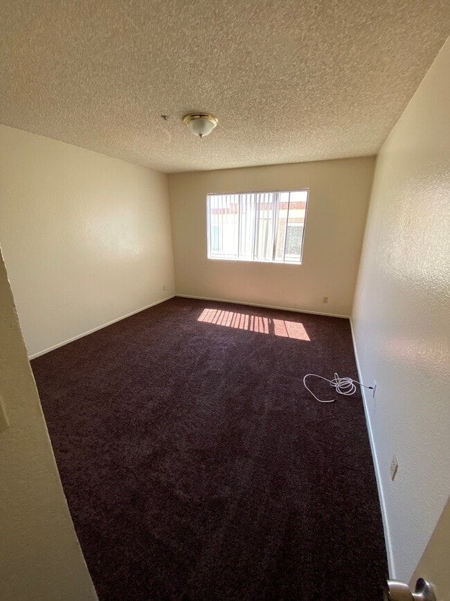 Building Photo - 4063 W 130th St