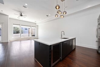 Building Photo - 2211 Detering St