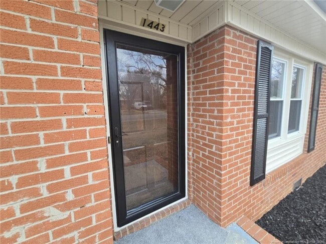 Building Photo - 1443 Larkhall Dr