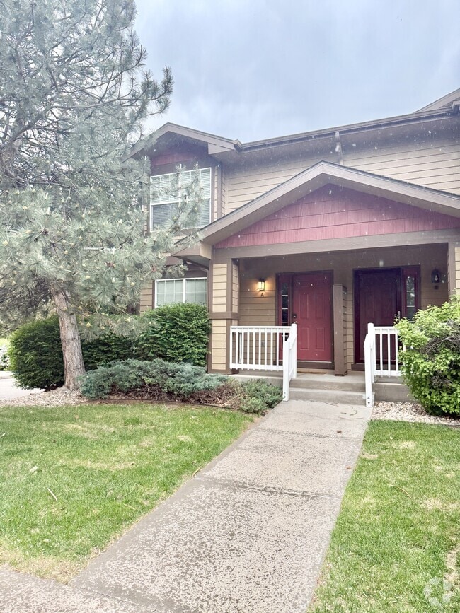 Building Photo - 4527 Starflower Dr