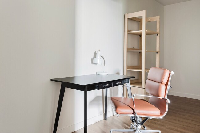 Building Photo - 2333 Calle Del Mundo