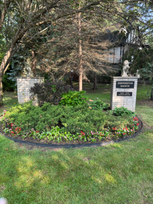 Foto del edificio - 22682 W Eleven Mile Rd