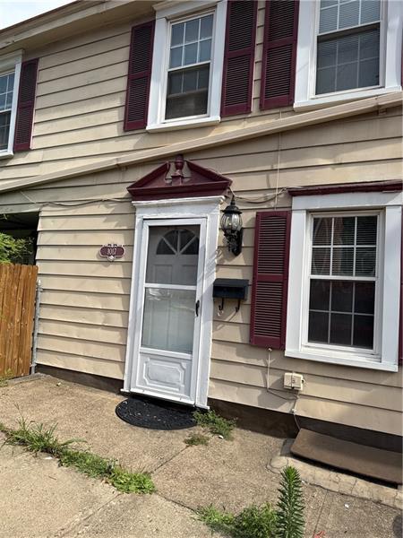 Foto principal - 126 S 11th St