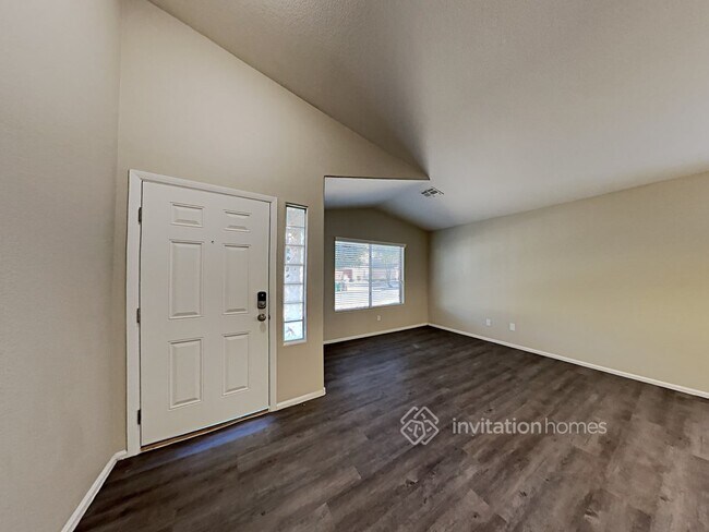 Foto del edificio - 16667 W Taylor St