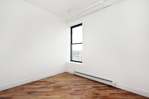 Building Photo - 1381 Myrtle Ave