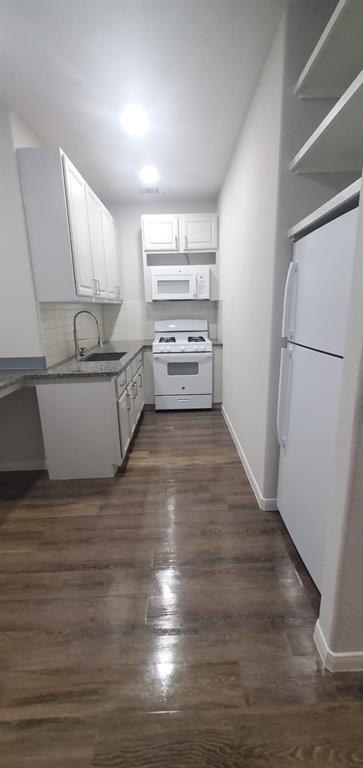 Foto del edificio - 3631 Bright Moon Ct