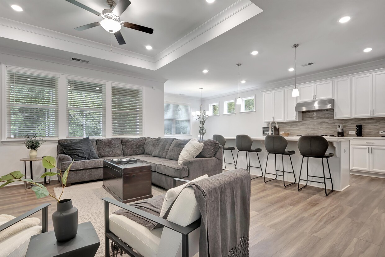 Foto principal - 460 Plainfield St