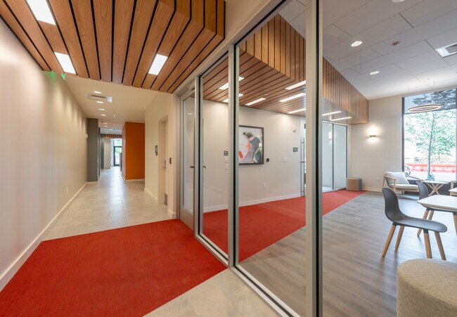 Foto del edificio - 280 Western Ave