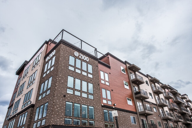 Foto del edificio - @2100 Apartments