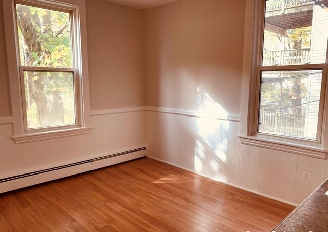 Foto del edificio - 1574 Tremont St