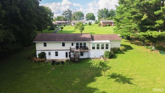 Building Photo - 1744 Parkview Dr