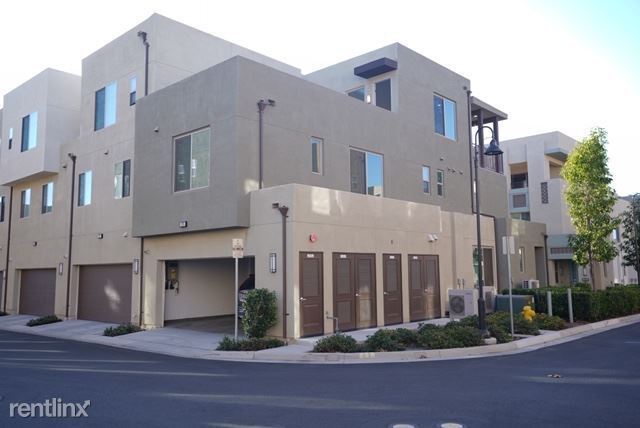 Building Photo - 3 br, 2.5 bath Townhome - 175 Magnet # 1