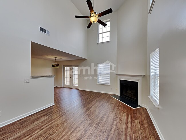 Foto del edificio - 2180 Lexington Ln