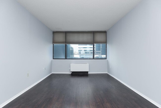 Building Photo - 45 River Dr S