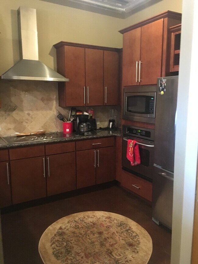 Foto del edificio - Awesome Two Bedroom Two & Two Bath Condo i...