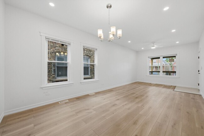 Foto del edificio - 1109 N Kedvale Ave