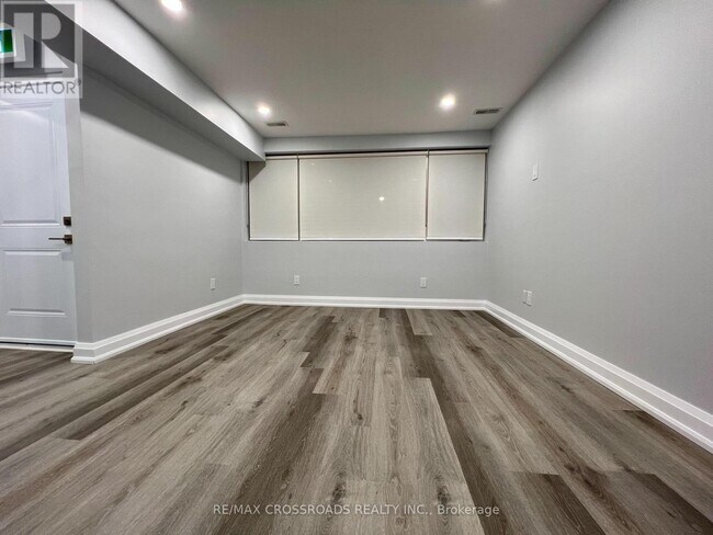 Photo du bâtiment - 25 Glenside Ave