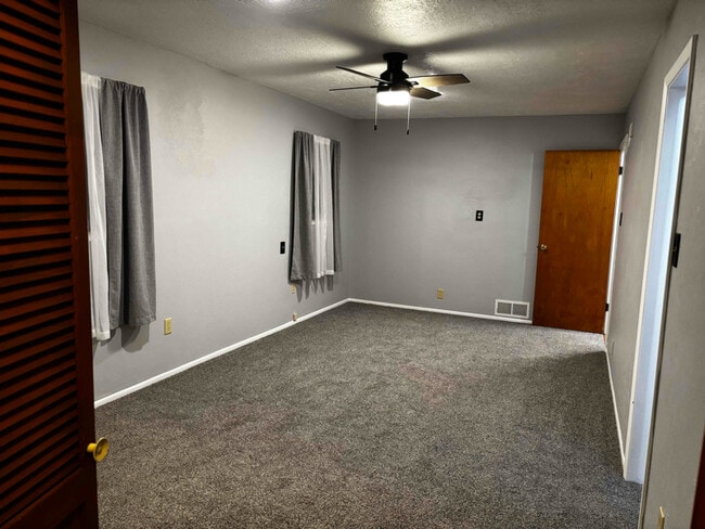 Foto del edificio - 608 E 16th St