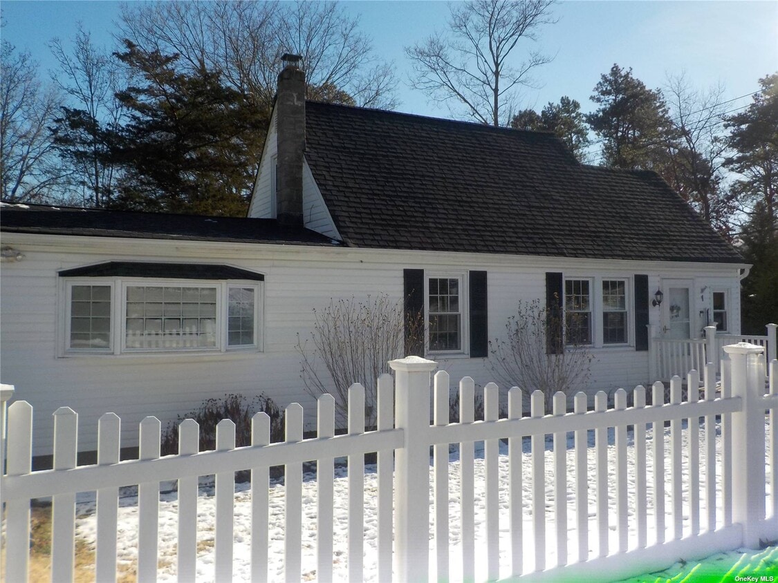 Primary Photo - 1 Knollcrest Rd
