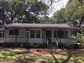 Building Photo - 7454 Oak Dr W