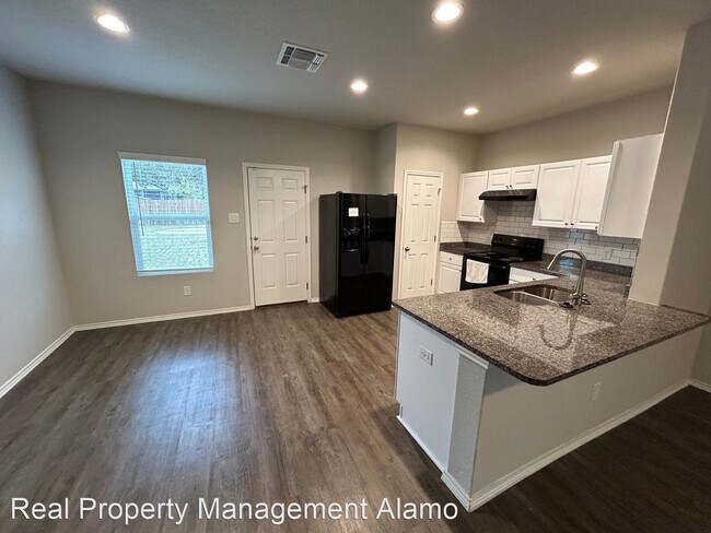 Foto del edificio - 3 br, 2 bath House - 5847 Machaela Trace