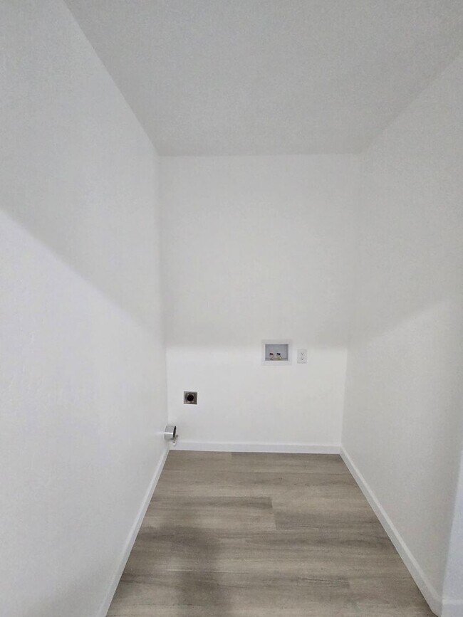 Foto del edificio - Brand-New 2 Bedroom, 1 Bath ADU — $1695/mo