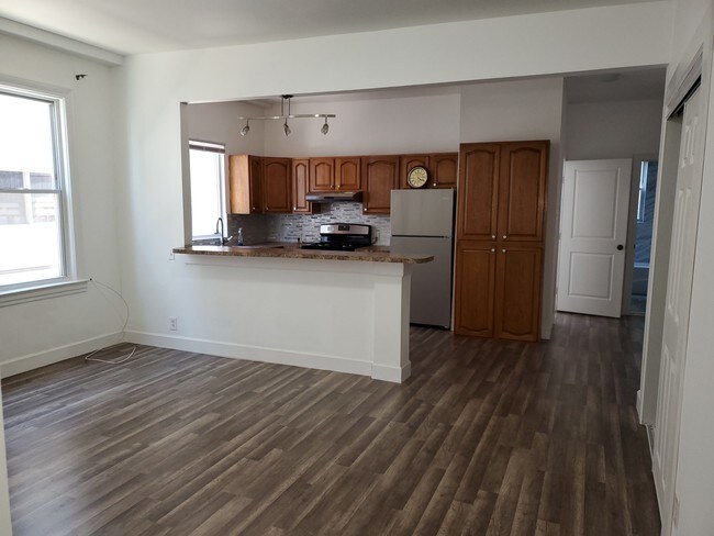 Foto del edificio - 2490 E 21st St