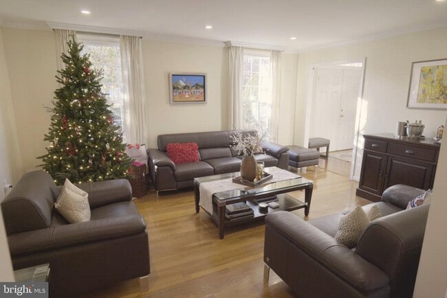 Foto del edificio - 10277 Gainsborough Rd