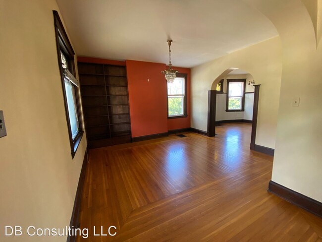 Foto del edificio - 2430 Fairview Ave