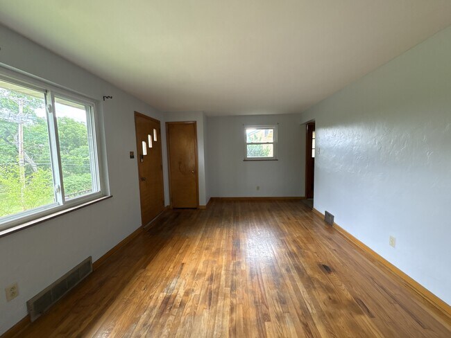 Building Photo - 1333 Berry St